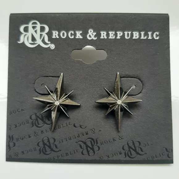 Rock & Republic Dk Silver Studded Star Earrings - Picture 1 of 2